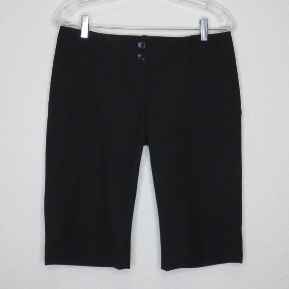 The‎ Limited* Women's 1.5" Belt Loop Multipocketed Button Bermuda Shorts~ Size 4 - Picture 1 of 7